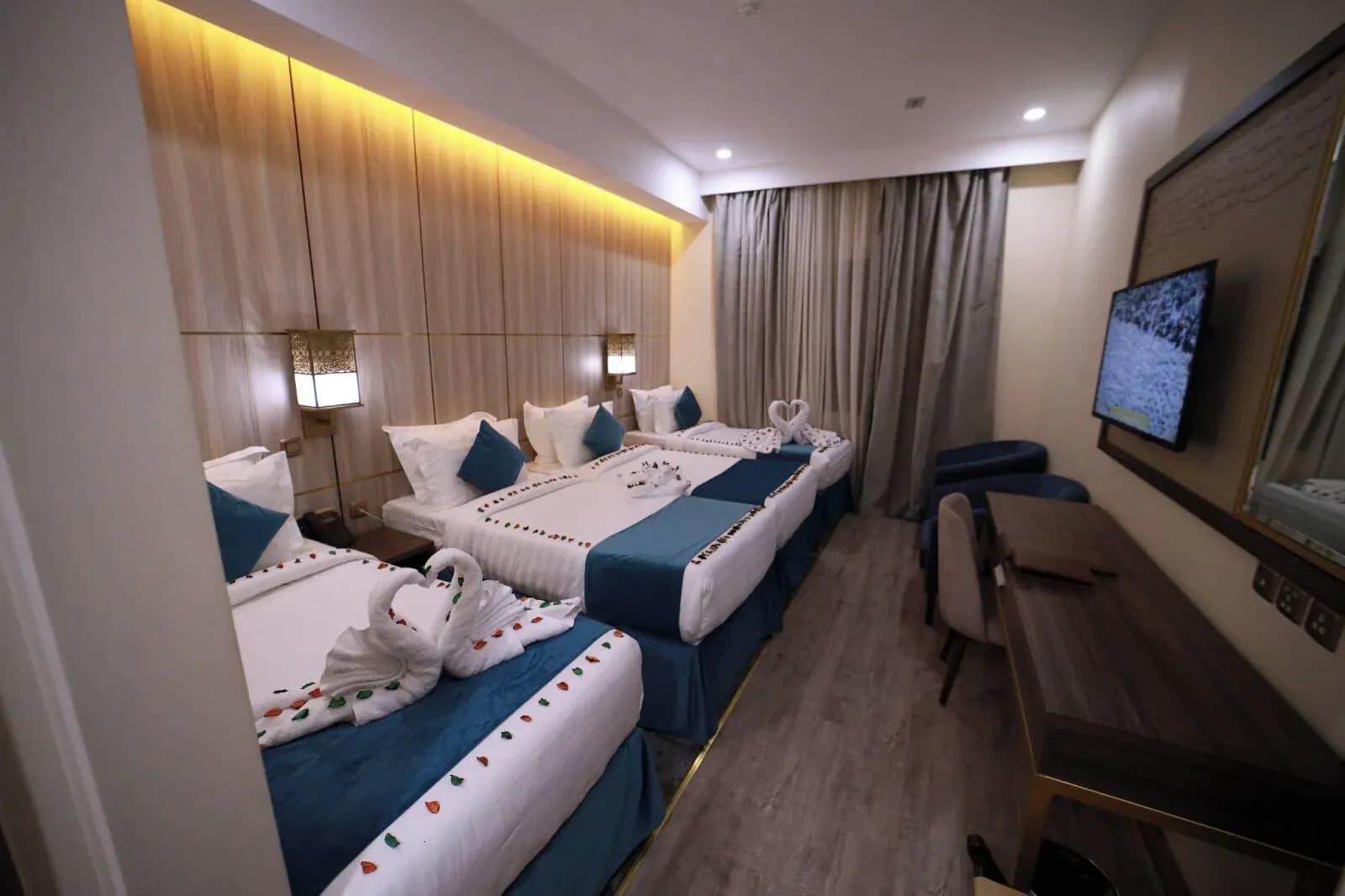 Quadruple Room at Al Ebaa Hotel Makkah