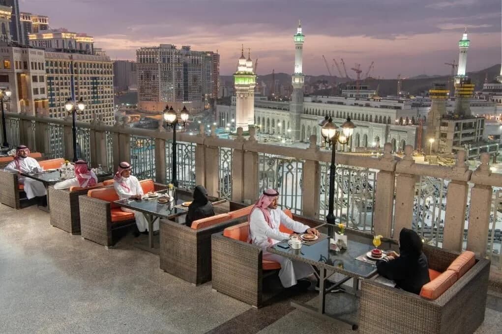 Interior of Al Marwa Rayhaan by Rotana Makkah