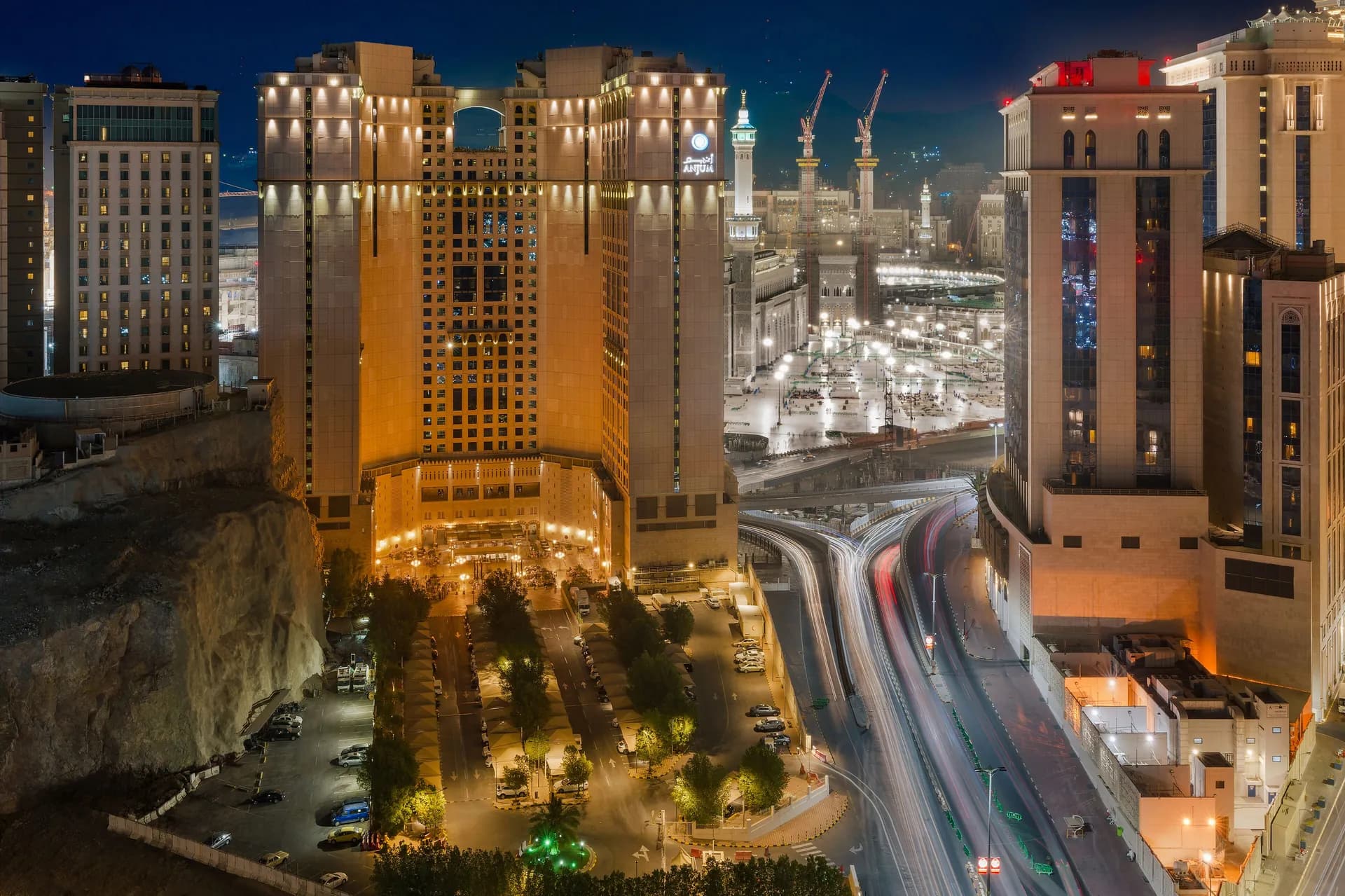 Anjum Hotel Makkah exterior with views toward Masjid Al-Haram