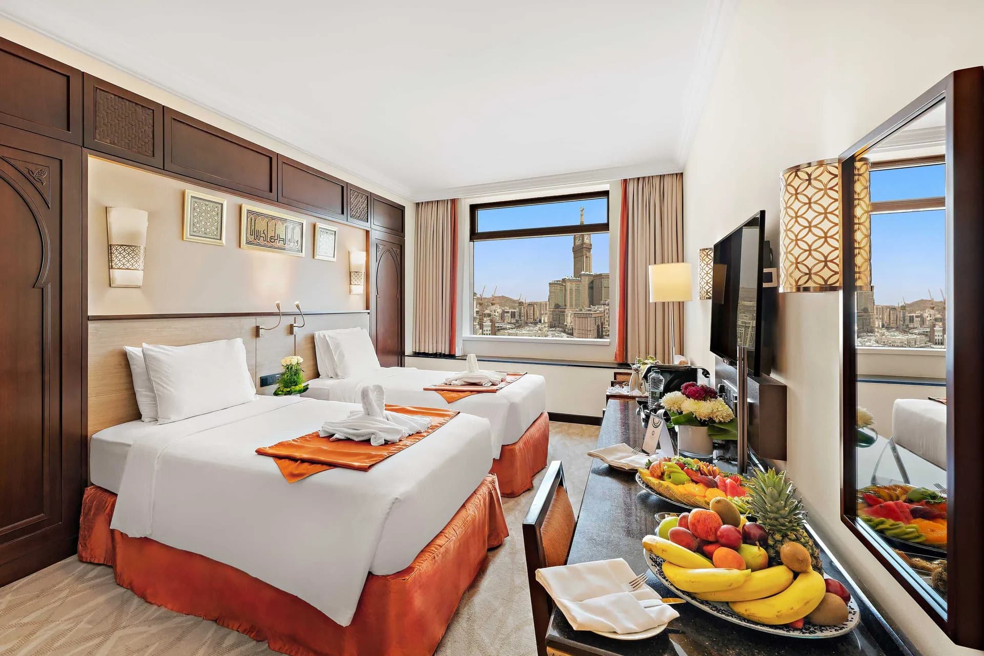 Deluxe Twin Room Haram View at Anjum Hotel Makkah