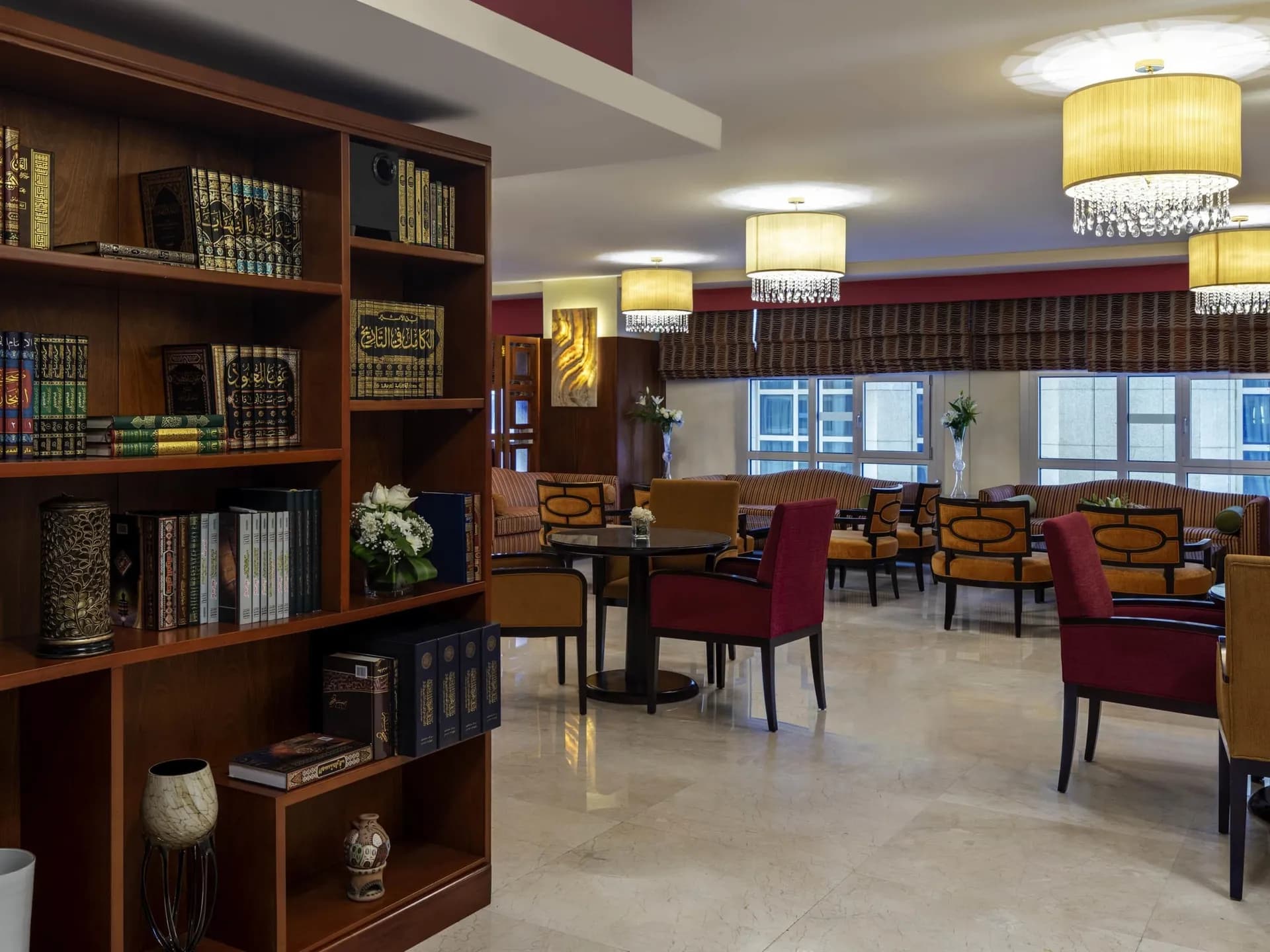 Al Modeef restaurant at Anwar Al Madinah Mövenpick Hotel