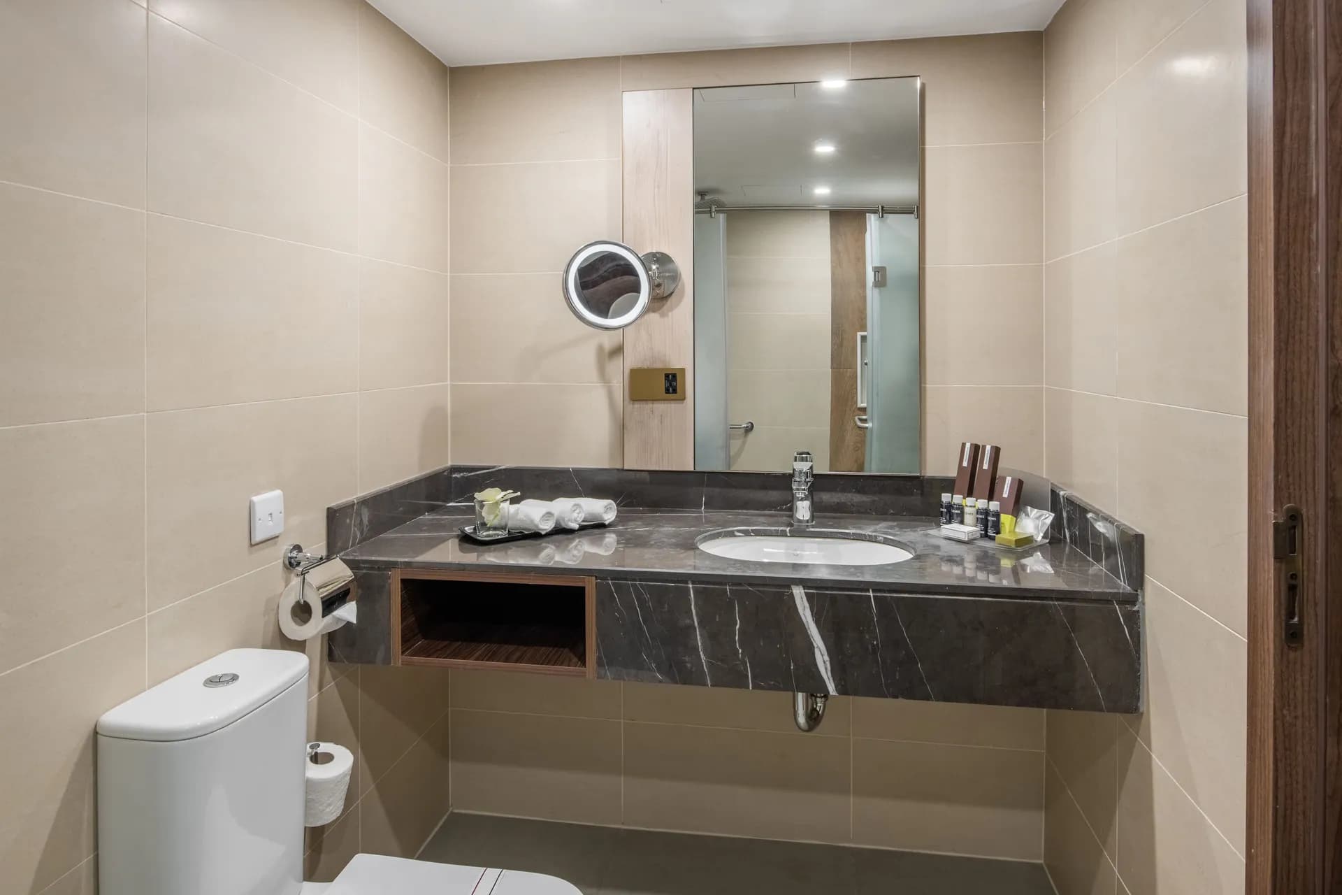 Superior Twin Room at Makarem Ajyad Makkah Hotel