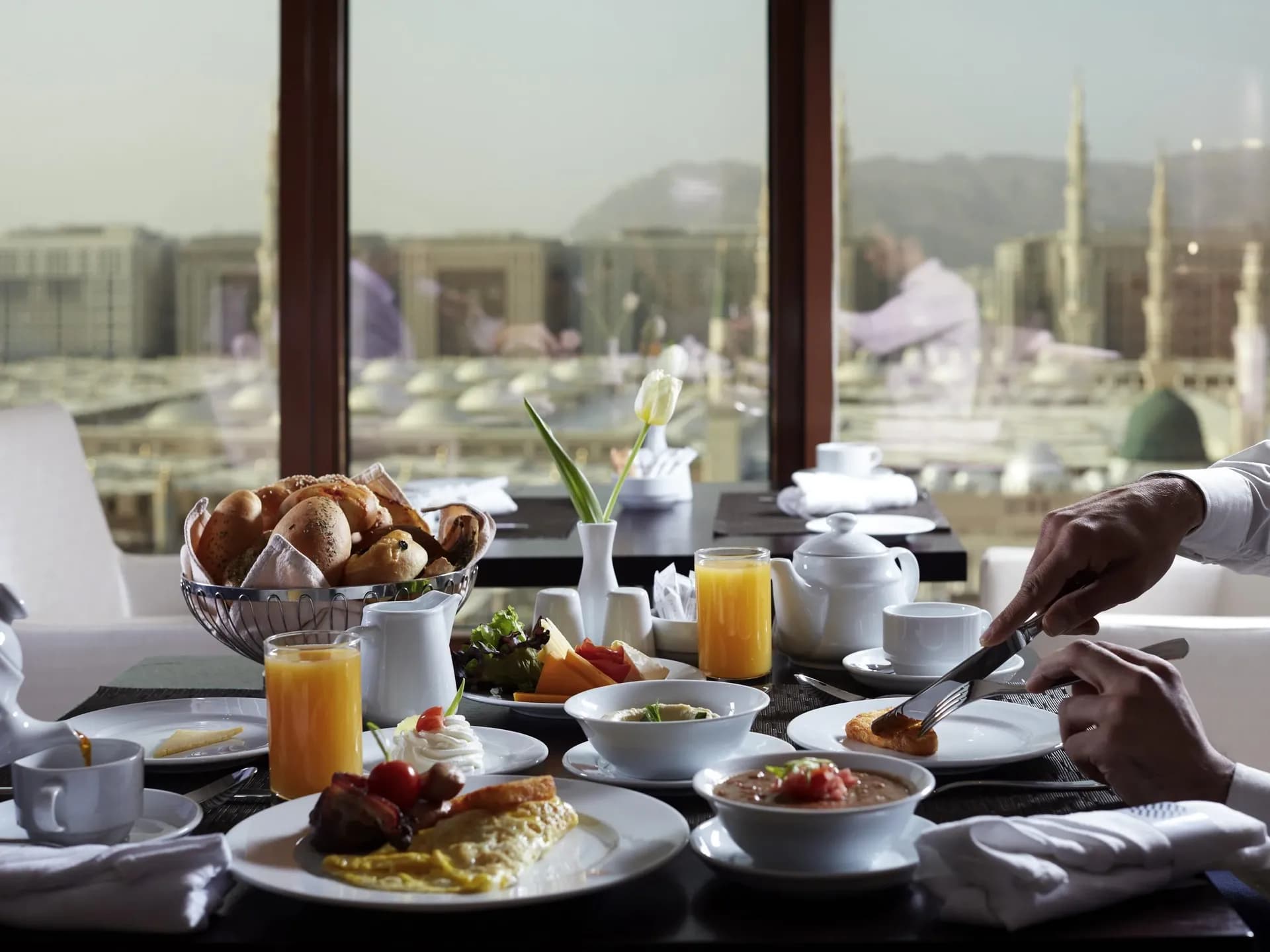 Pullman Zamzam Madina – Acacia Restaurant