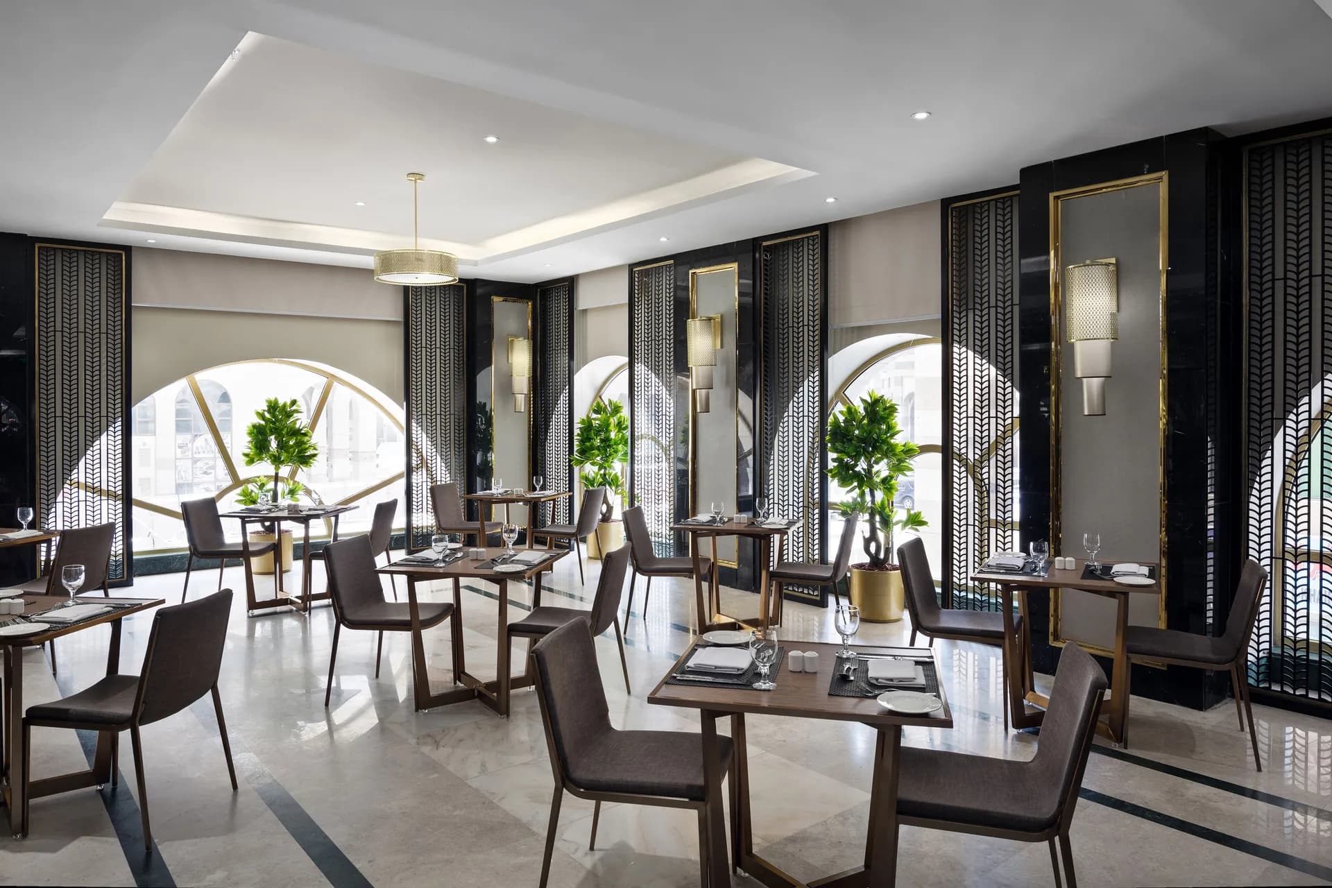 Saja Al Madinah Hotel – lunch, dinner served; international cuisine, Breakfast