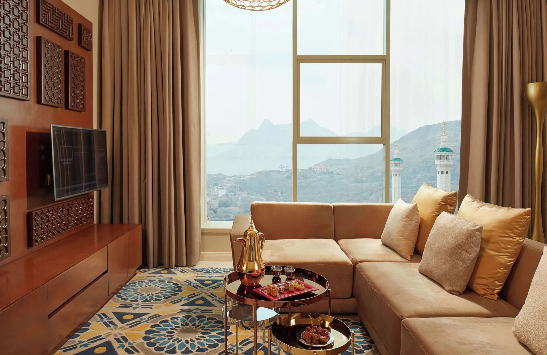 Minibar, soundproofing, free WiFi, in-room safe at Tilal Jabal Al Kabah Hotel