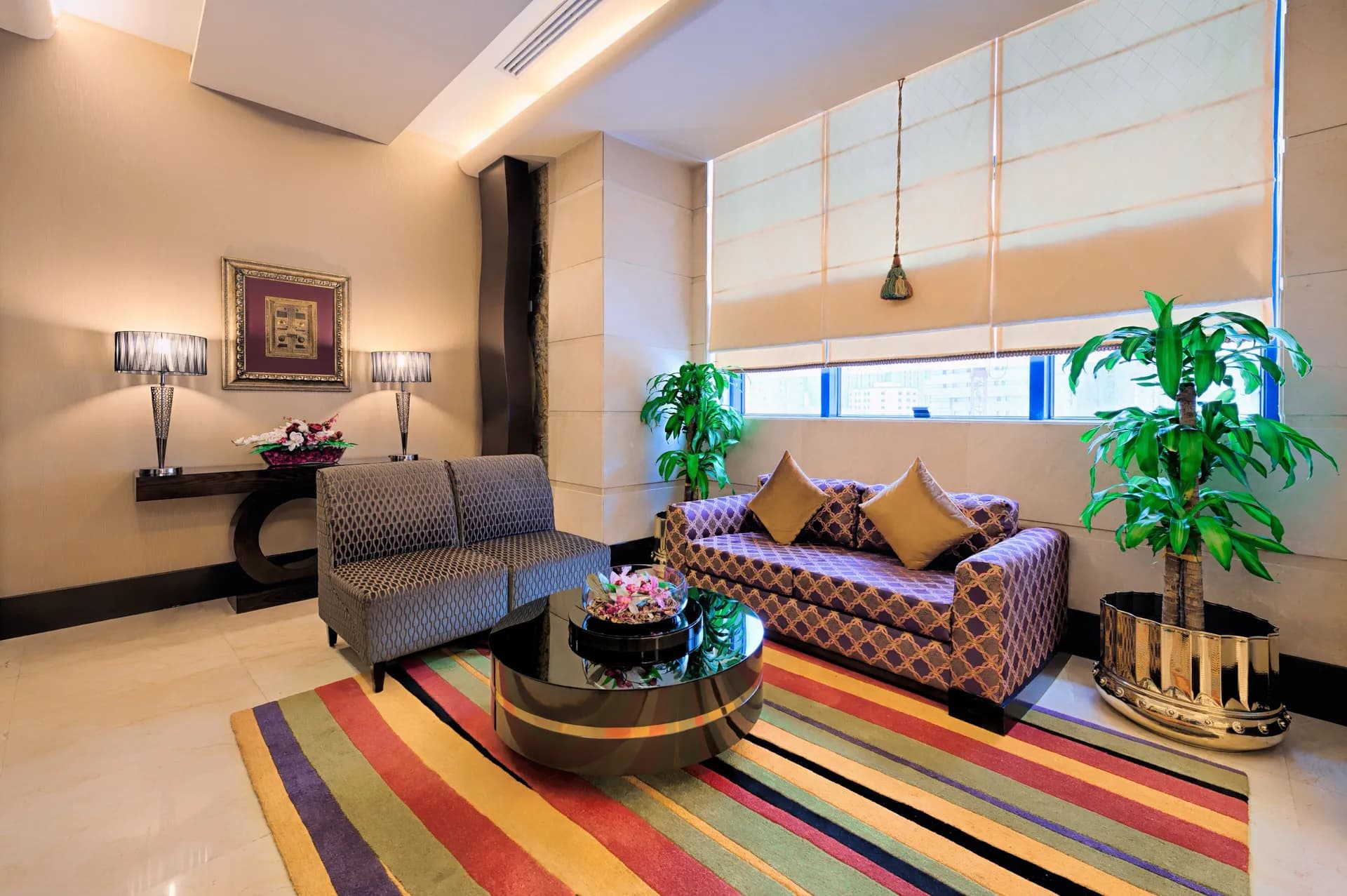 Lobby lounge seating at Al Ghufran Safwah Hotel