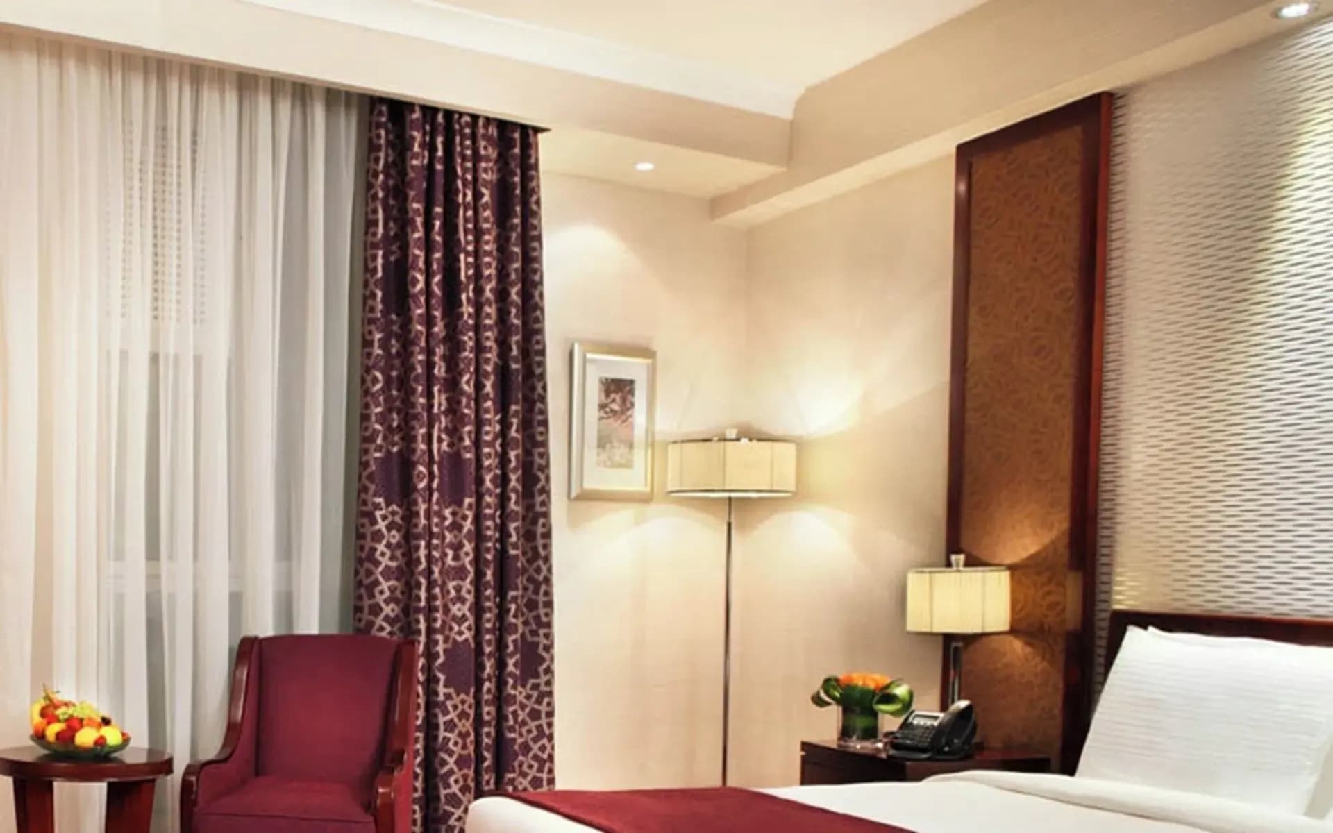 King Room Partial Kaaba View at Al Marwa Rayhaan by Rotana Makkah