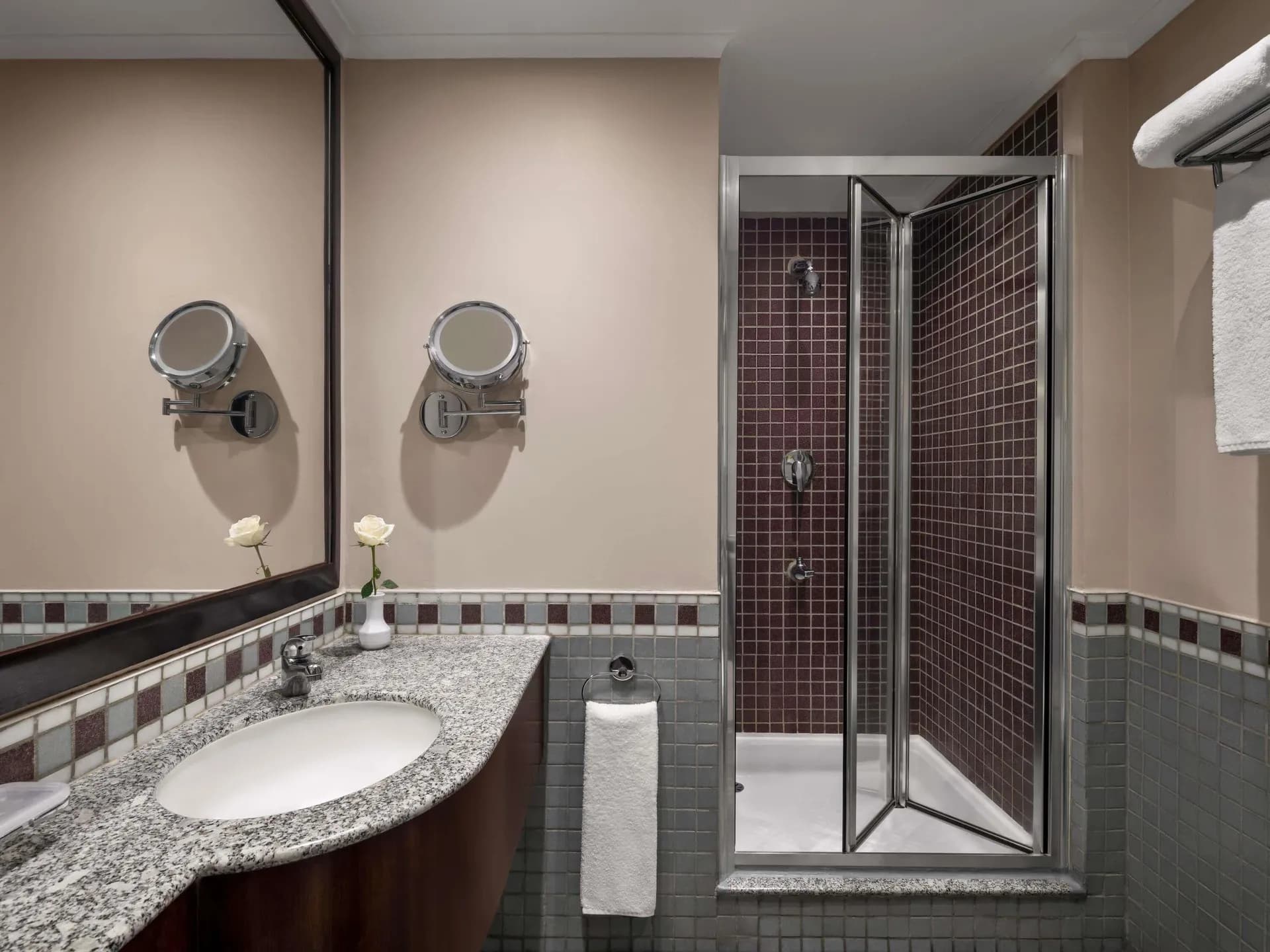 Executive Room 3 Single Beds at Anwar Al Madinah Mövenpick Hotel