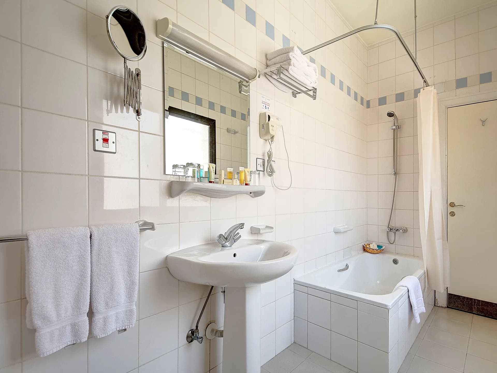 Standard Triple Room at Elaf Ajyad Hotel Makkah