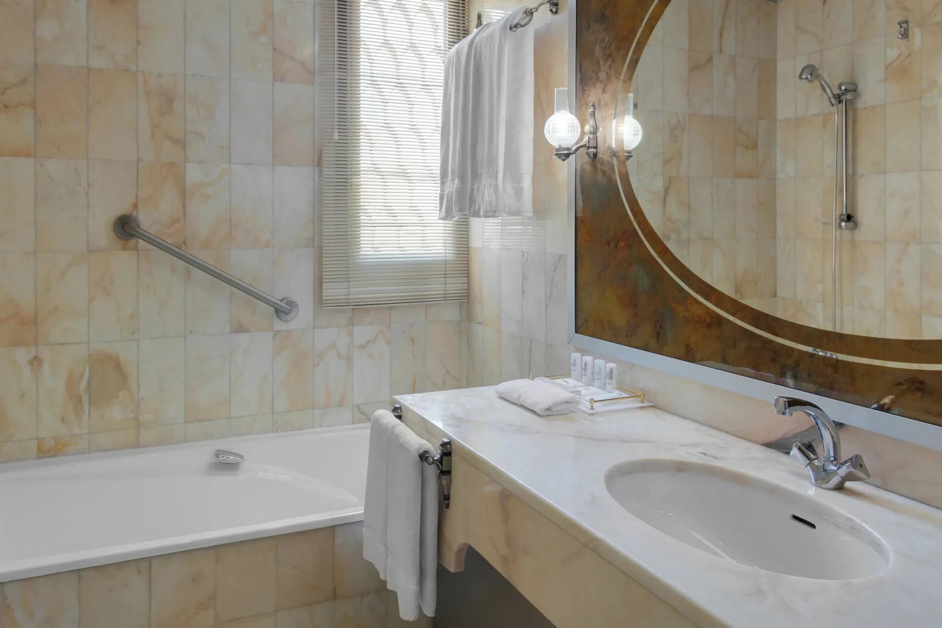 Royal Suite, 2 Bedrooms at Le Méridien Medina