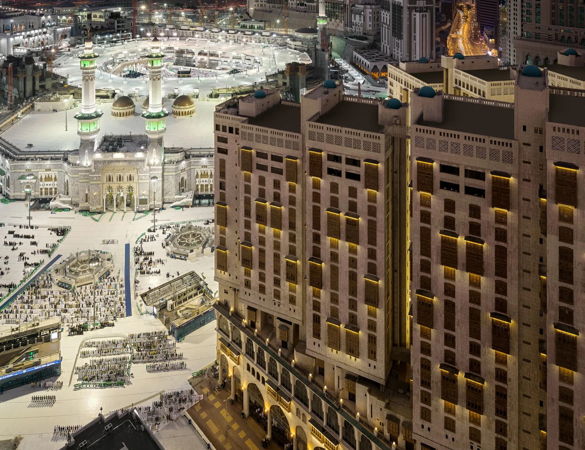 One Bedroom Suite Haram View With Two Twin Beds at Makkah Towers