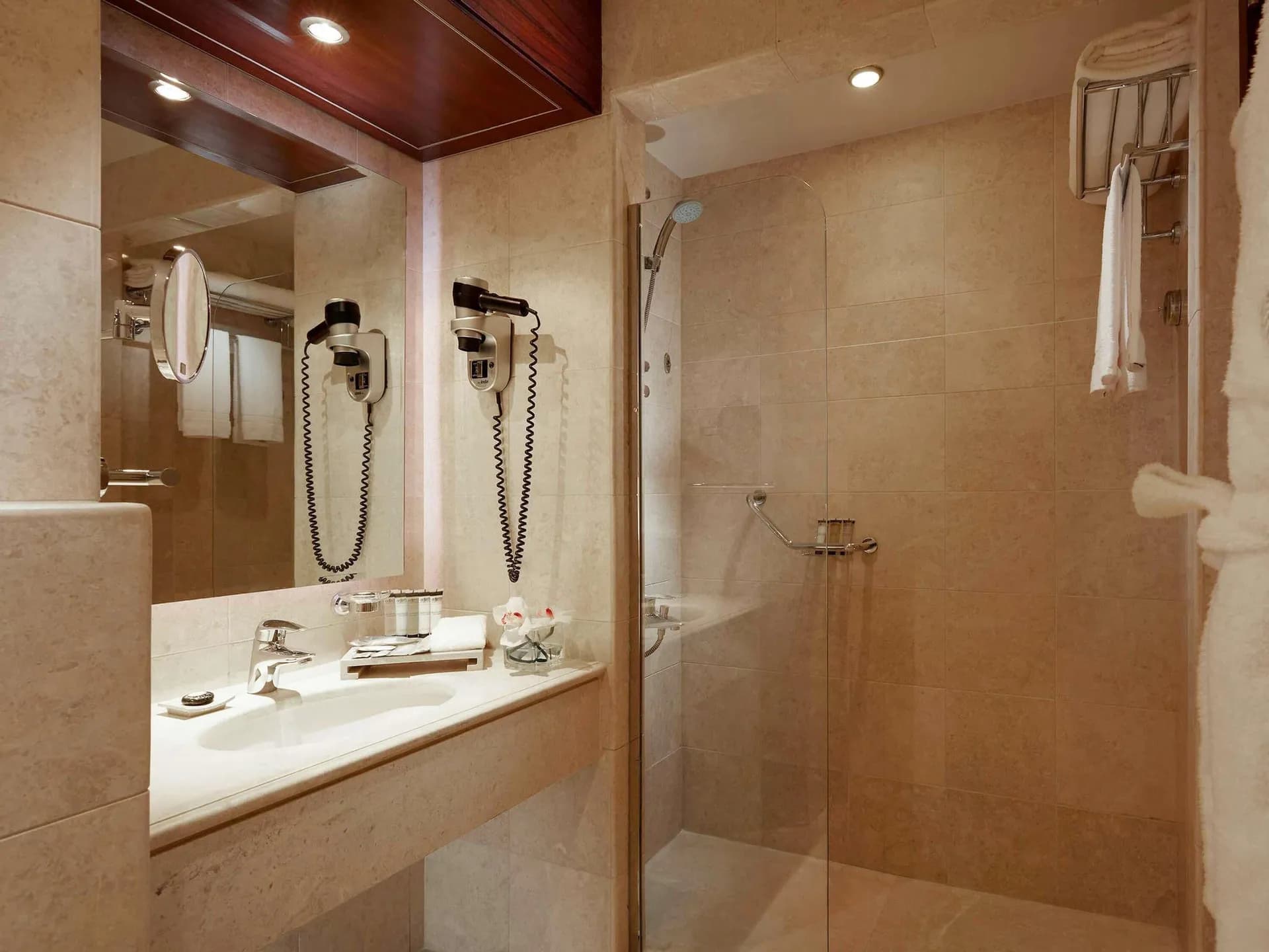 Superior Room, 2 Single Beds, Accessible, City View at Pullman Zamzam Madina
