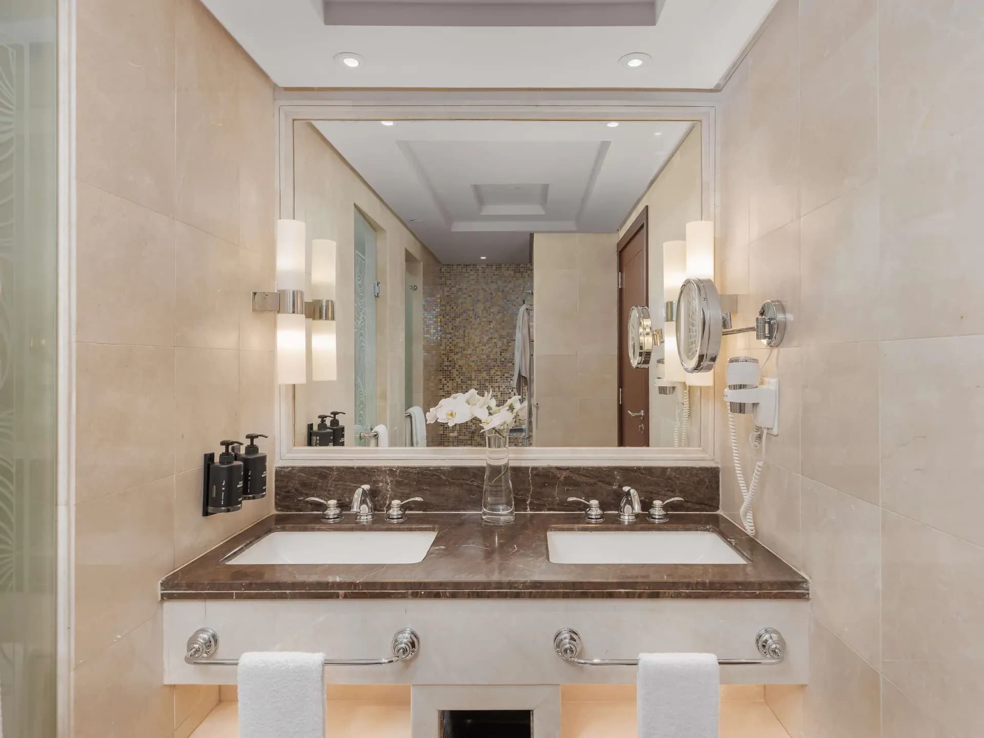 Royal Suite, 2 Bedrooms (Partial Kaaba View) at Raffles Makkah Palace