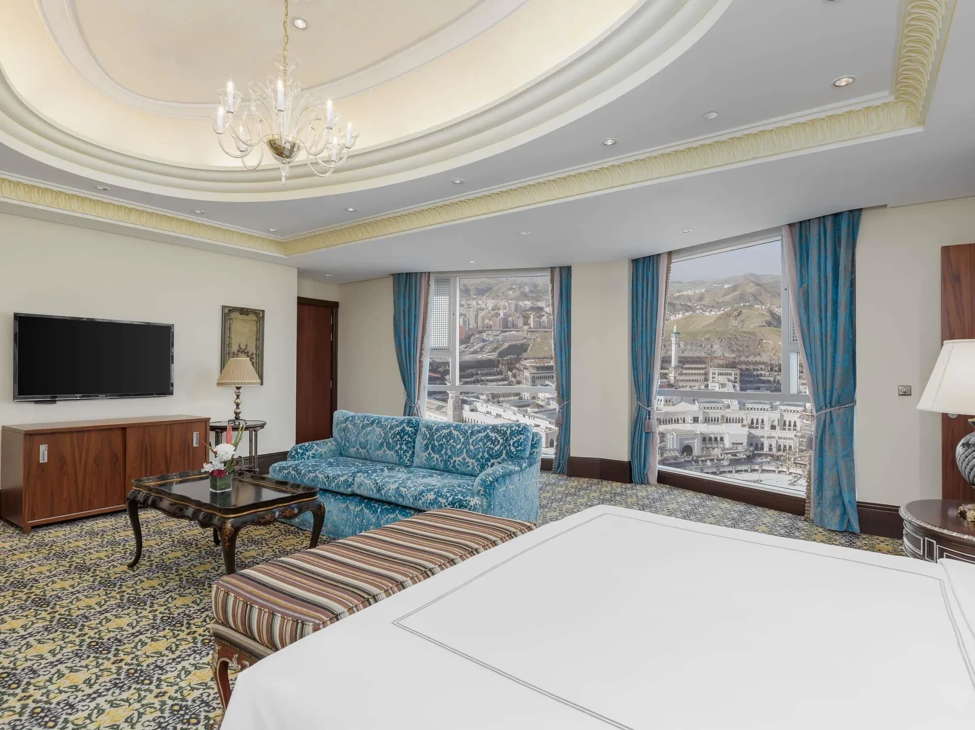 1 King Bed (No View), Executive Suite at Swissôtel Al Maqam Makkah