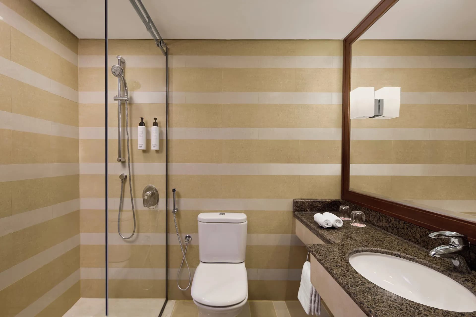 Junior Suite Partial Kaaba View at Swissôtel Al Maqam Makkah